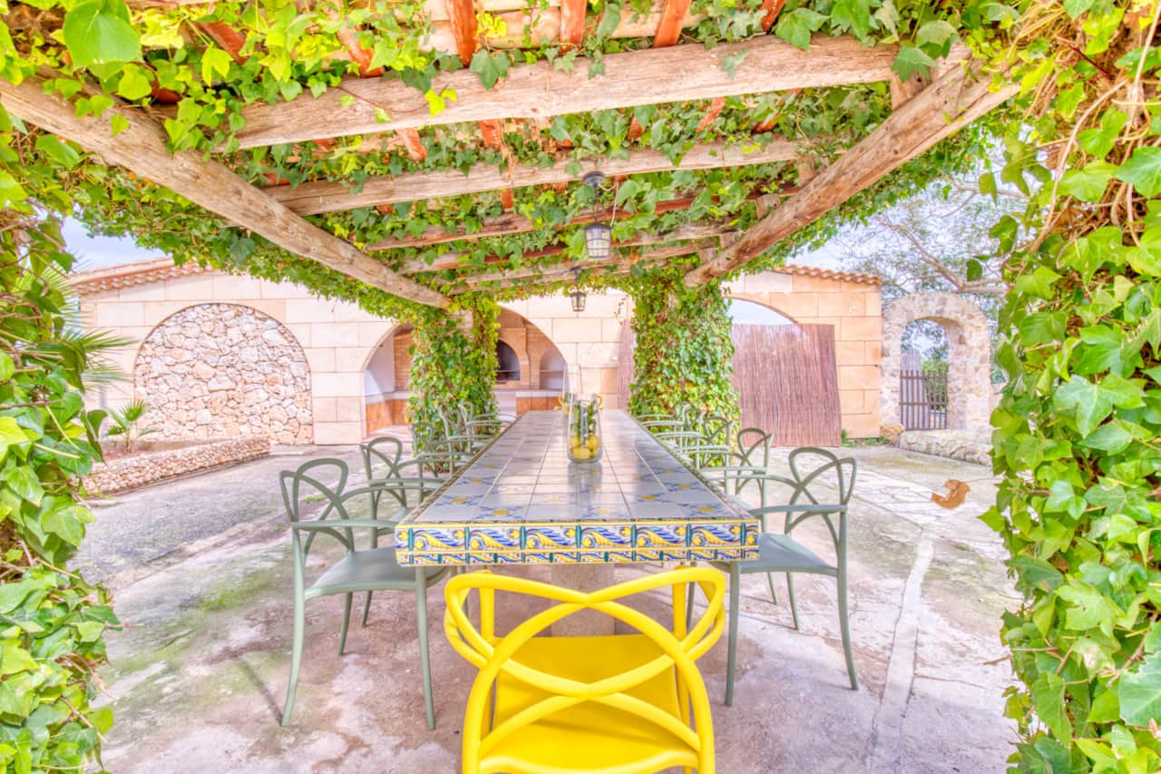 Outdoor Kitchen and Pergola