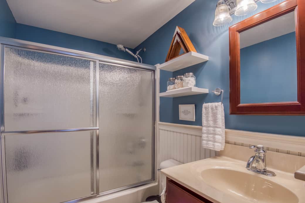 Main Bathroom