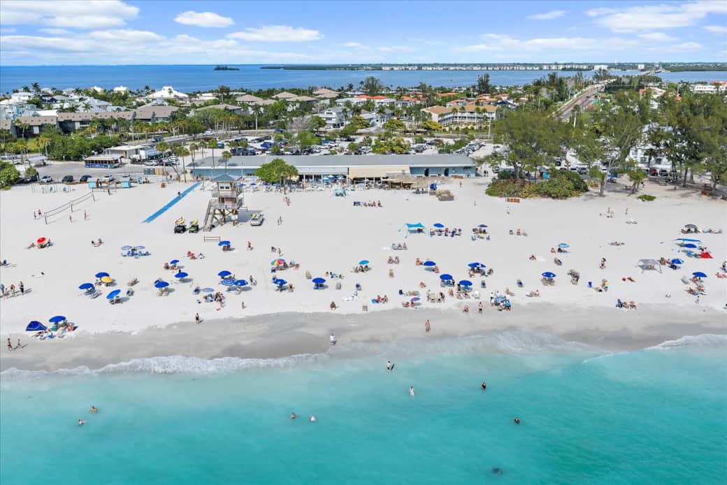 The powdered sugar sands of Manatee Public Beach