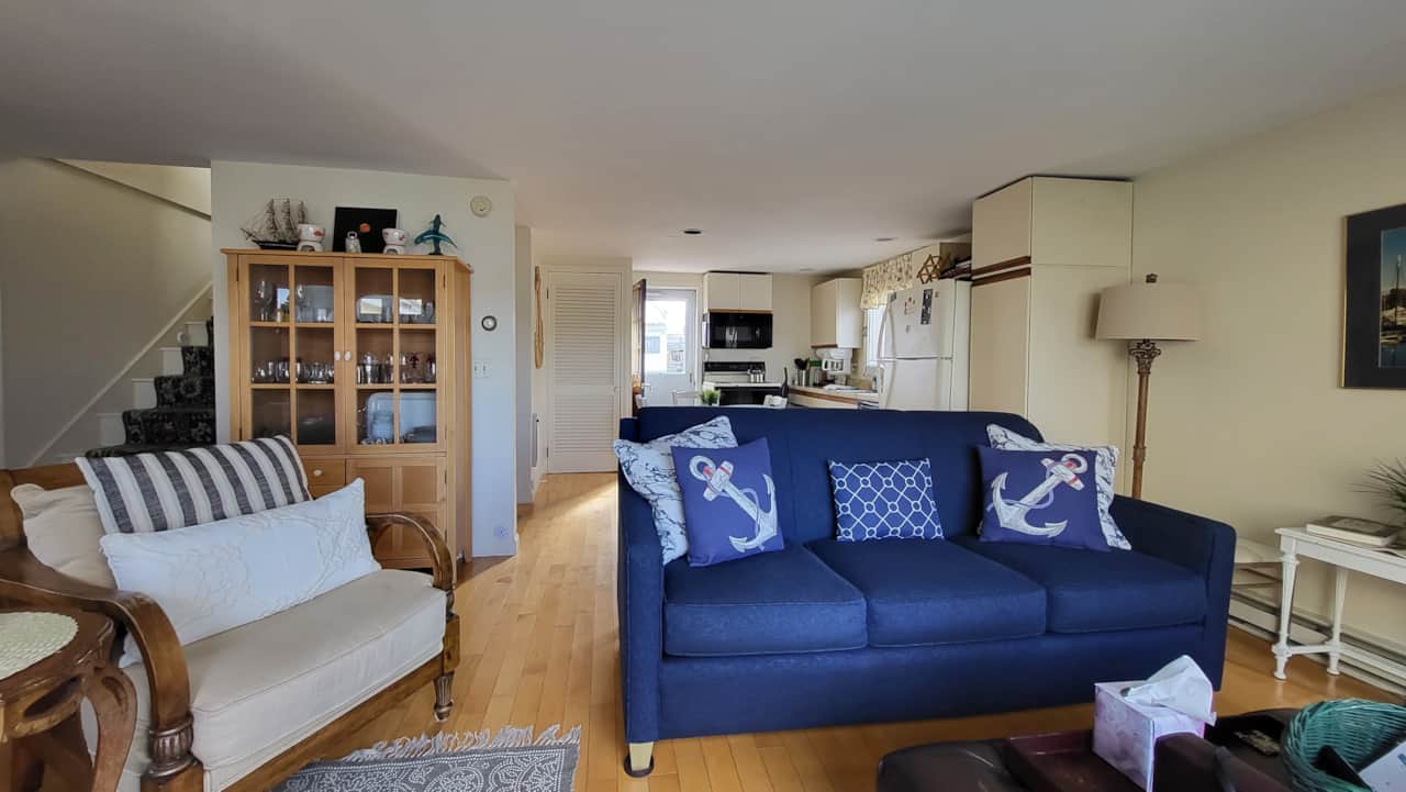 Sitting area with TV