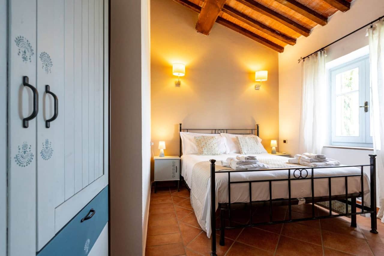Room Vite, double bed, view of Volterra