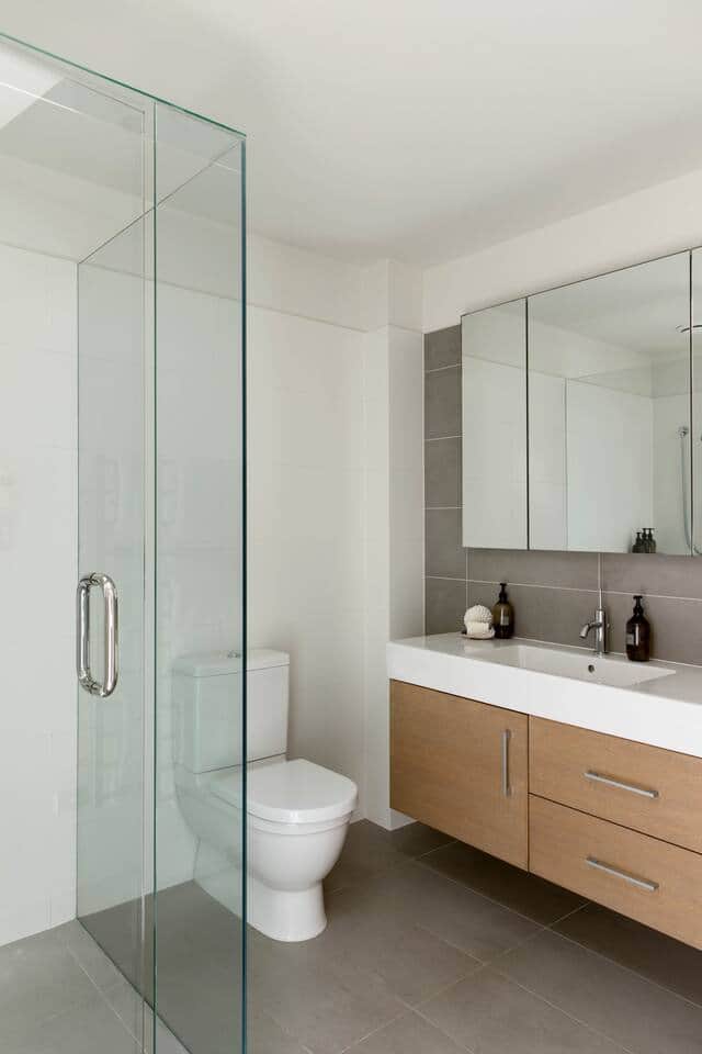 One of the five bathrooms