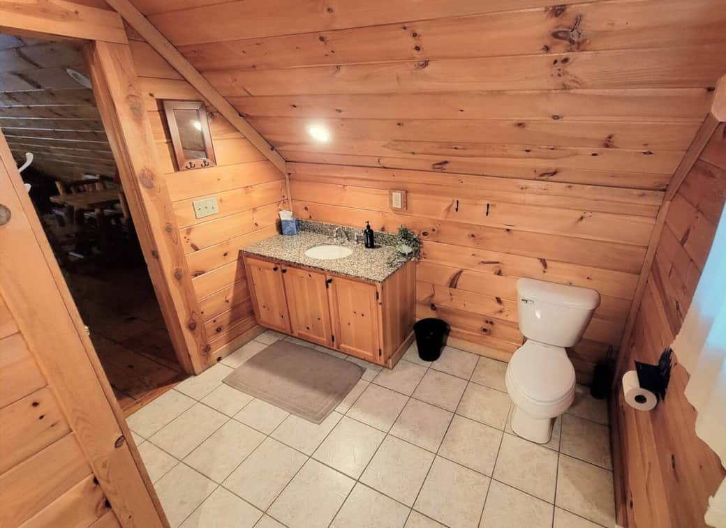 Upstairs Bathroom - Shower and tub