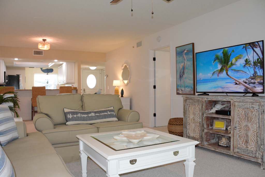 Kick back in the living room while the hidden Murphy bed keeps things flexible and fun!