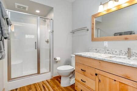Ensuite bath for king bedroom. Ensuite bath for king bedroom.