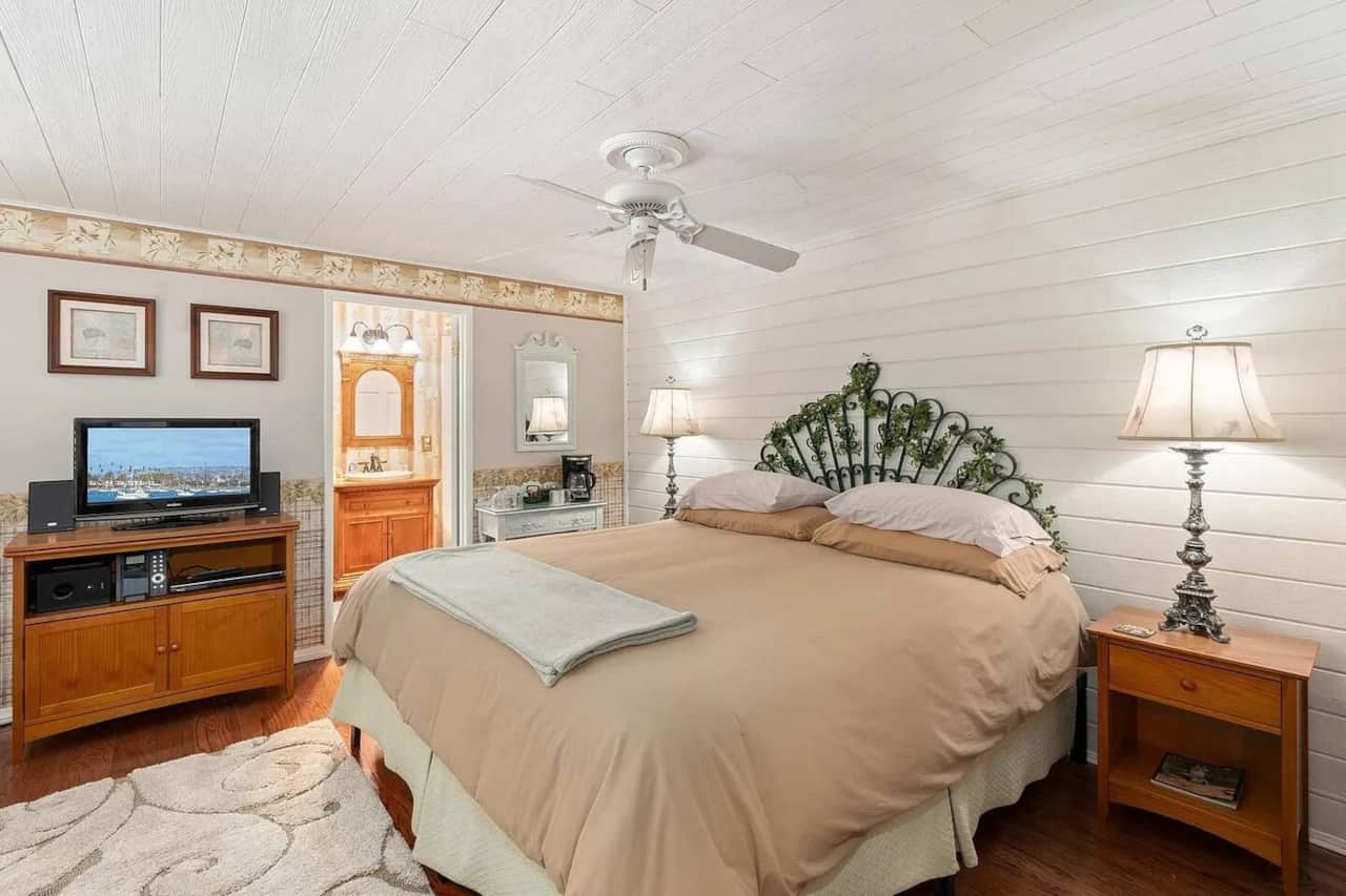 King Bed