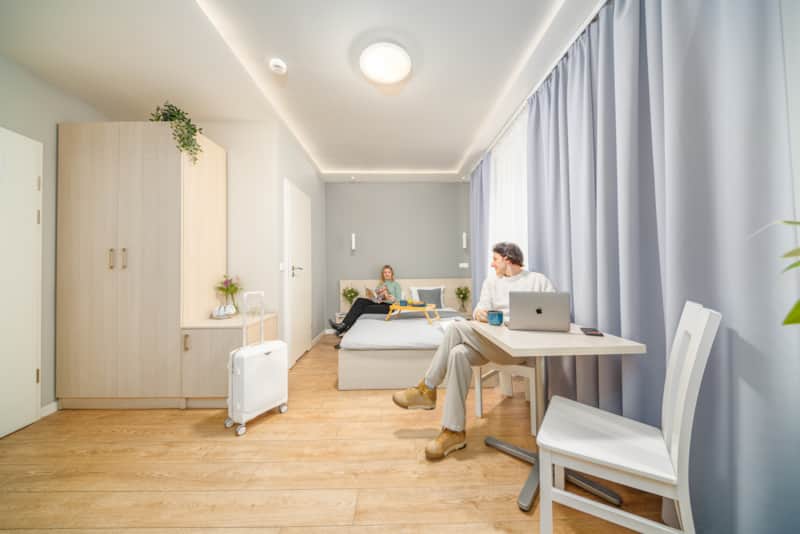 Apartment 33