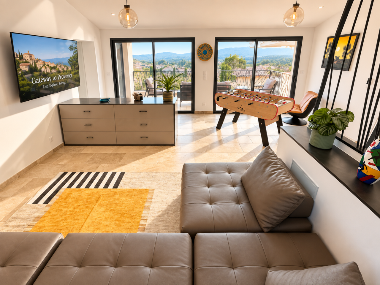 Upper living