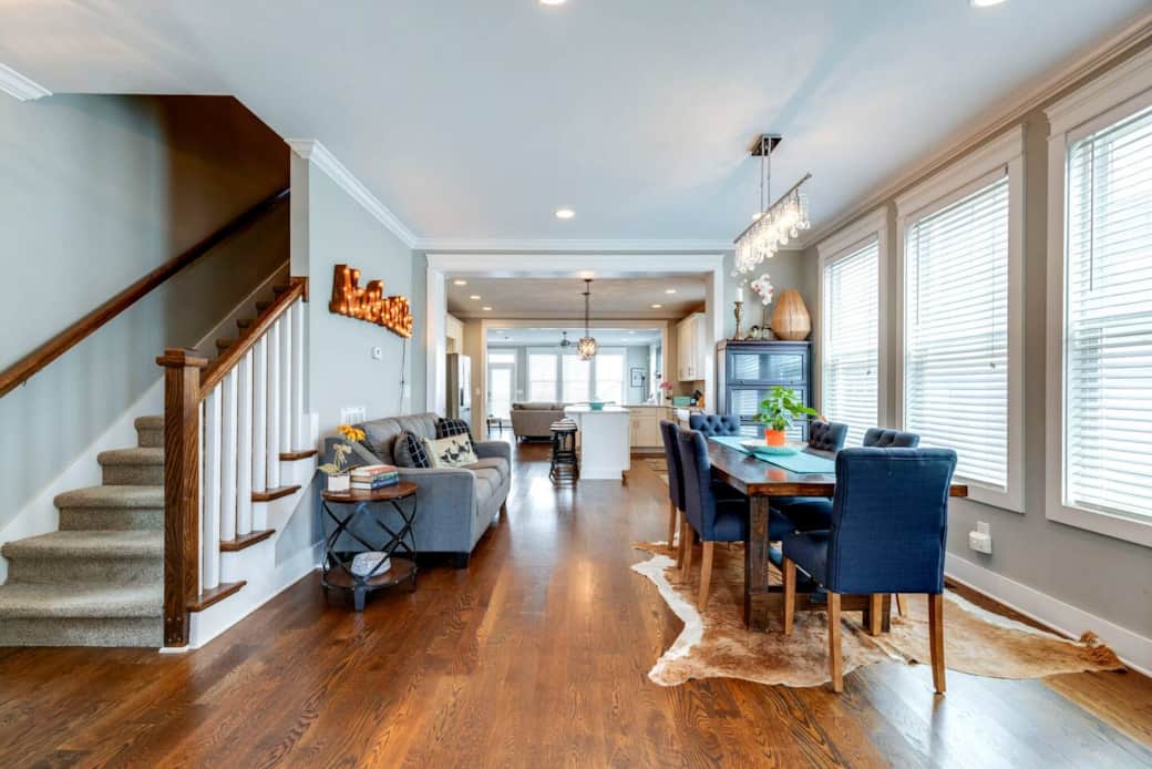 Dining area and pull out sleeper sofa!