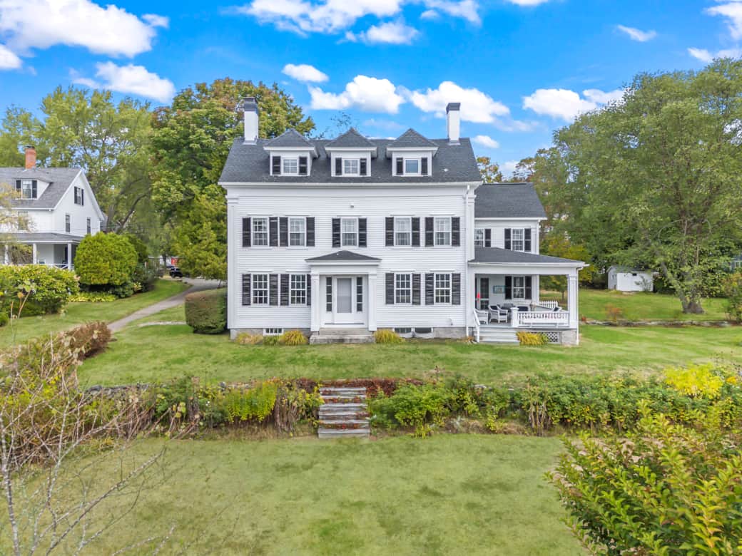 Welcome to "White Wickets"