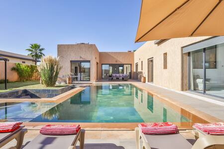 Villa Sakina, trampoline, ping-pong, cuisinière