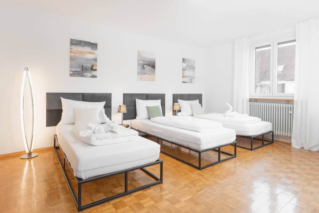 Genug Betten für alle! Perfekt für deine gesamte Gruppe. #GemütlicherAufenthalt Genug Betten für alle! Perfekt für deine gesamte Gruppe. #GemütlicherAufenthalt