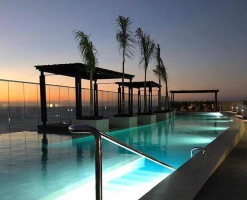 Reserva del mar Maravilloso piso 13 de lujo salida al mar