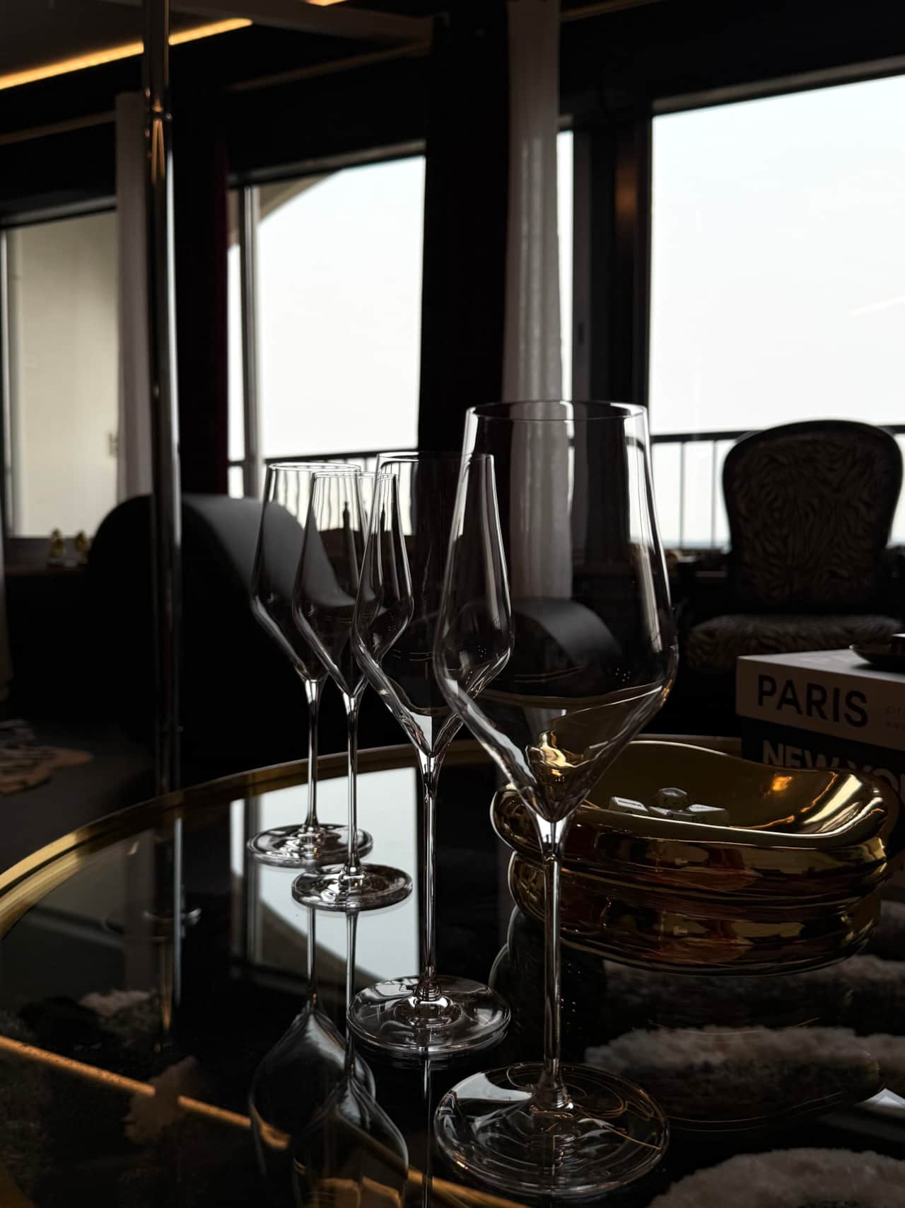 Chic living room, romantic Rennes, love horizons, high-end deco