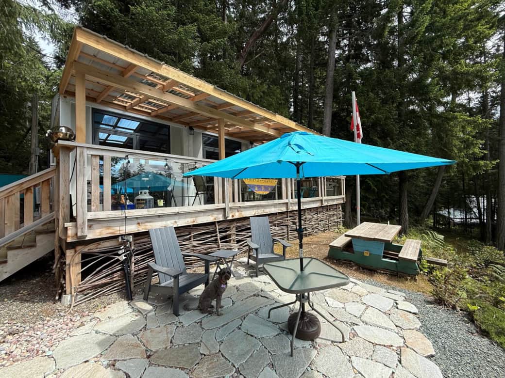 TIGA Flagstone Umbrella 2