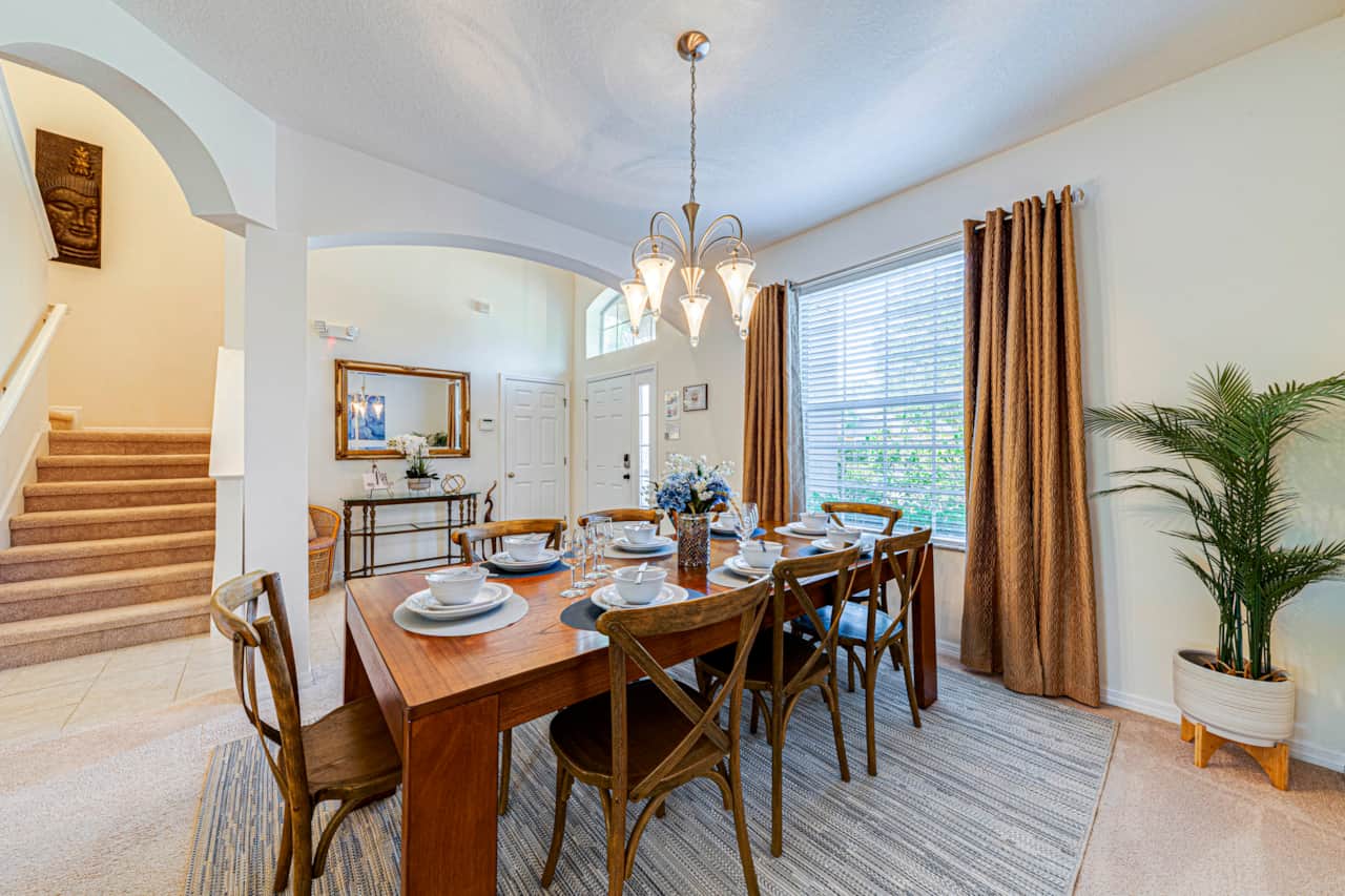 Formal Dining Room for Family Gatherings