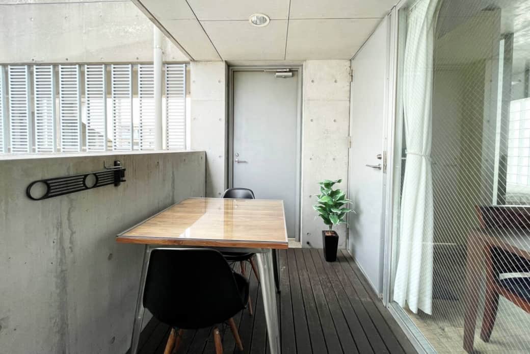 Private balcony with open city views Private balcony with open city views