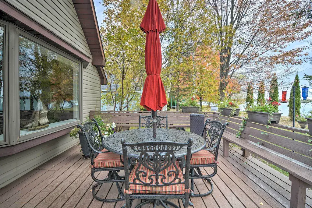 Lakeside Deck2 Lakeside Deck2