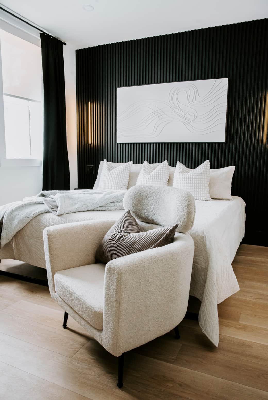 Room 1 King bed Room 1 King bed