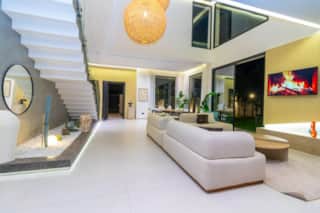 Villa luxe Élégante, Piscine chauffée privée, Jeux — photo 24