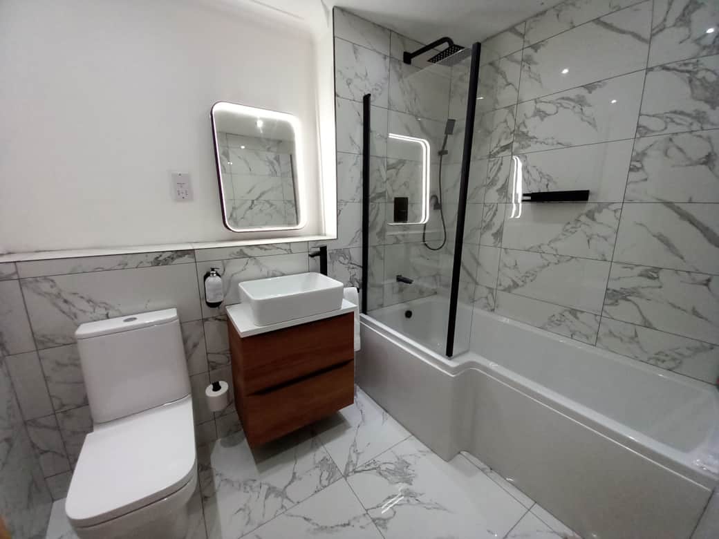 Main bathroom