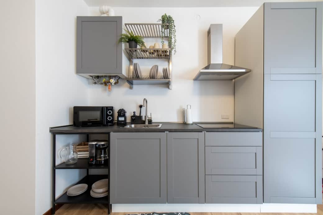 Cucina moderna, pratica e funzionale per preparare i tuoi deliziosi pasti Cucina moderna, pratica e funzionale per preparare i tuoi deliziosi pasti