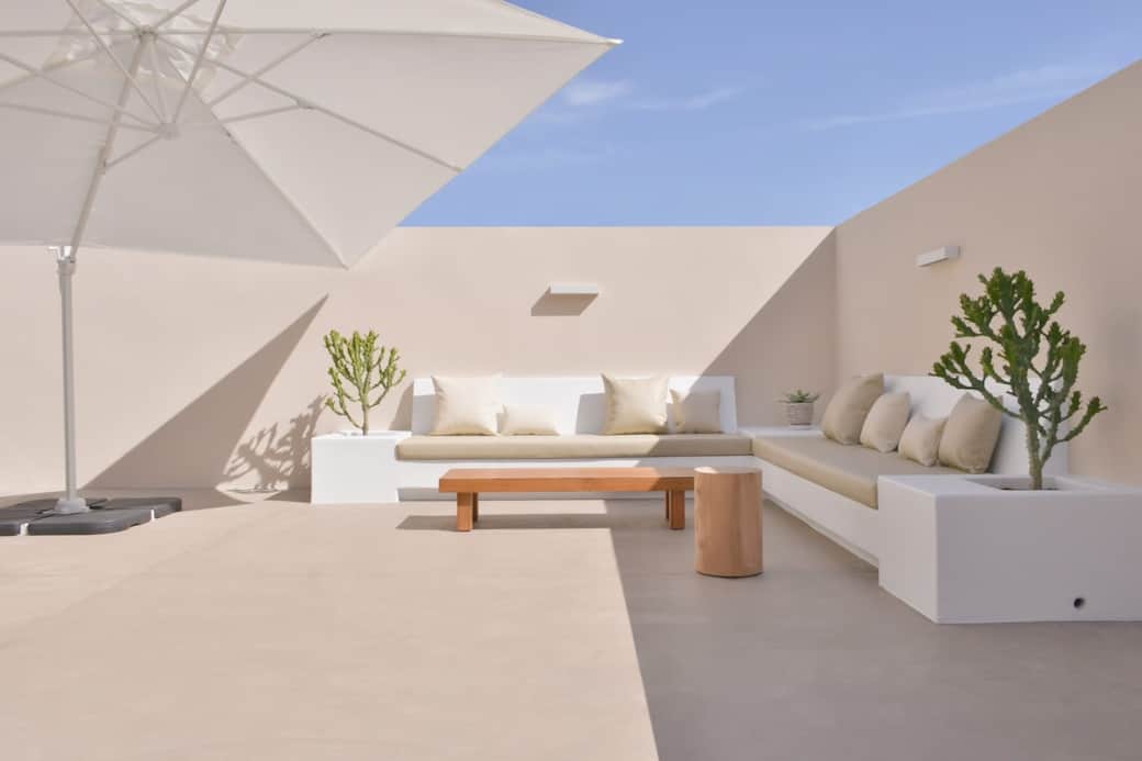Your private oasis: Clean lines and guaranteed sunshine on our minimalist design terrace. Your private oasis: Clean lines and guaranteed sunshine on our minimalist design terrace.