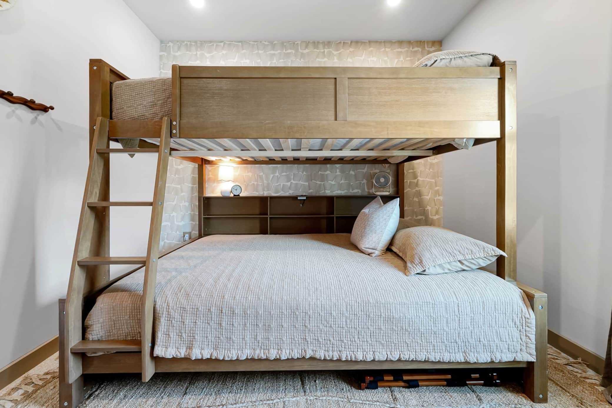 Luna Bunk Room