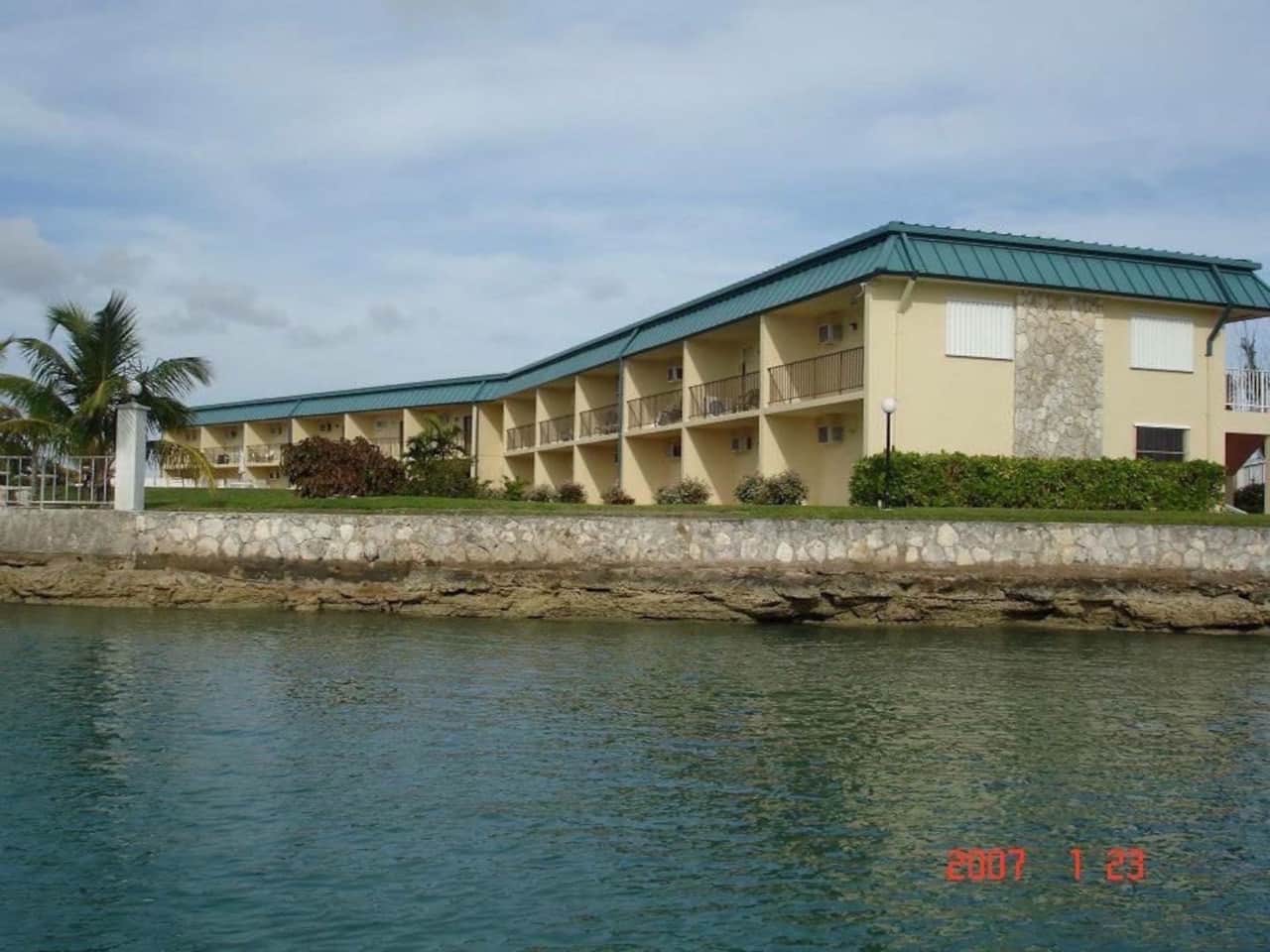 condo - view from entrance 