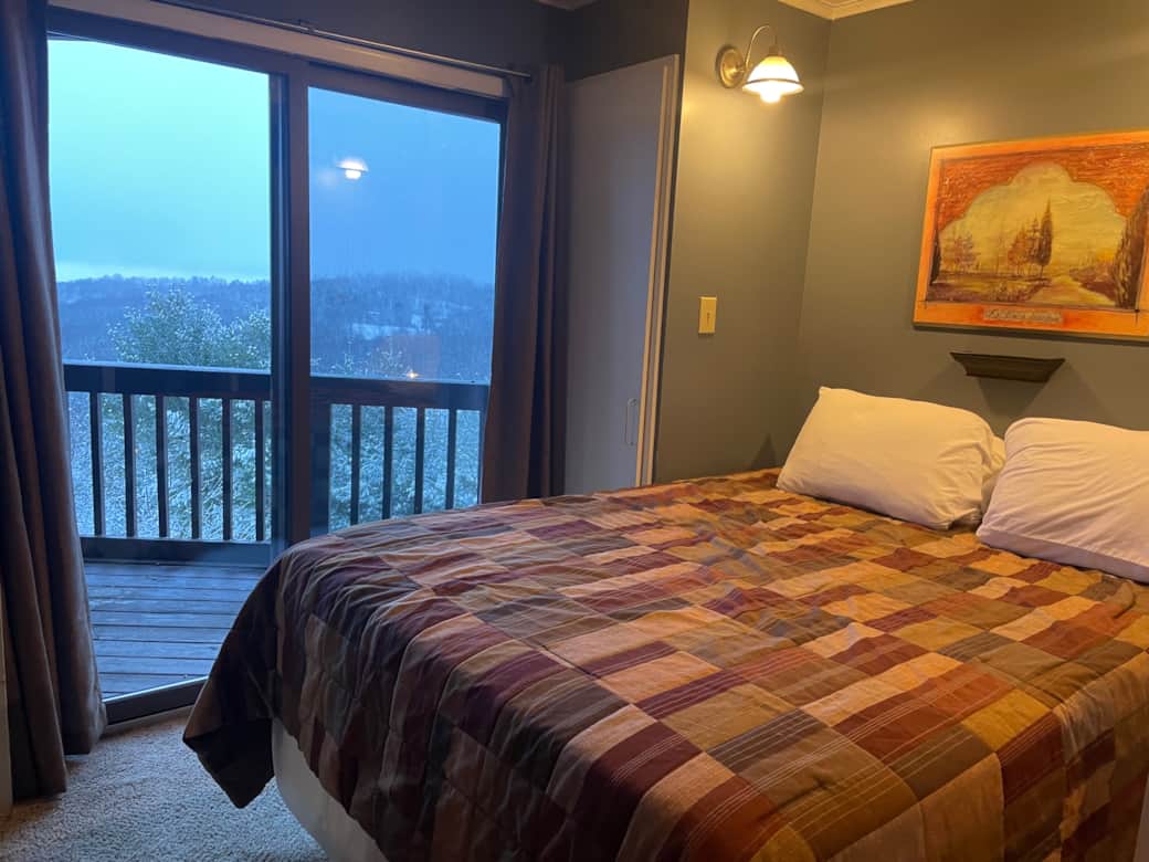 Main bedroom Main bedroom