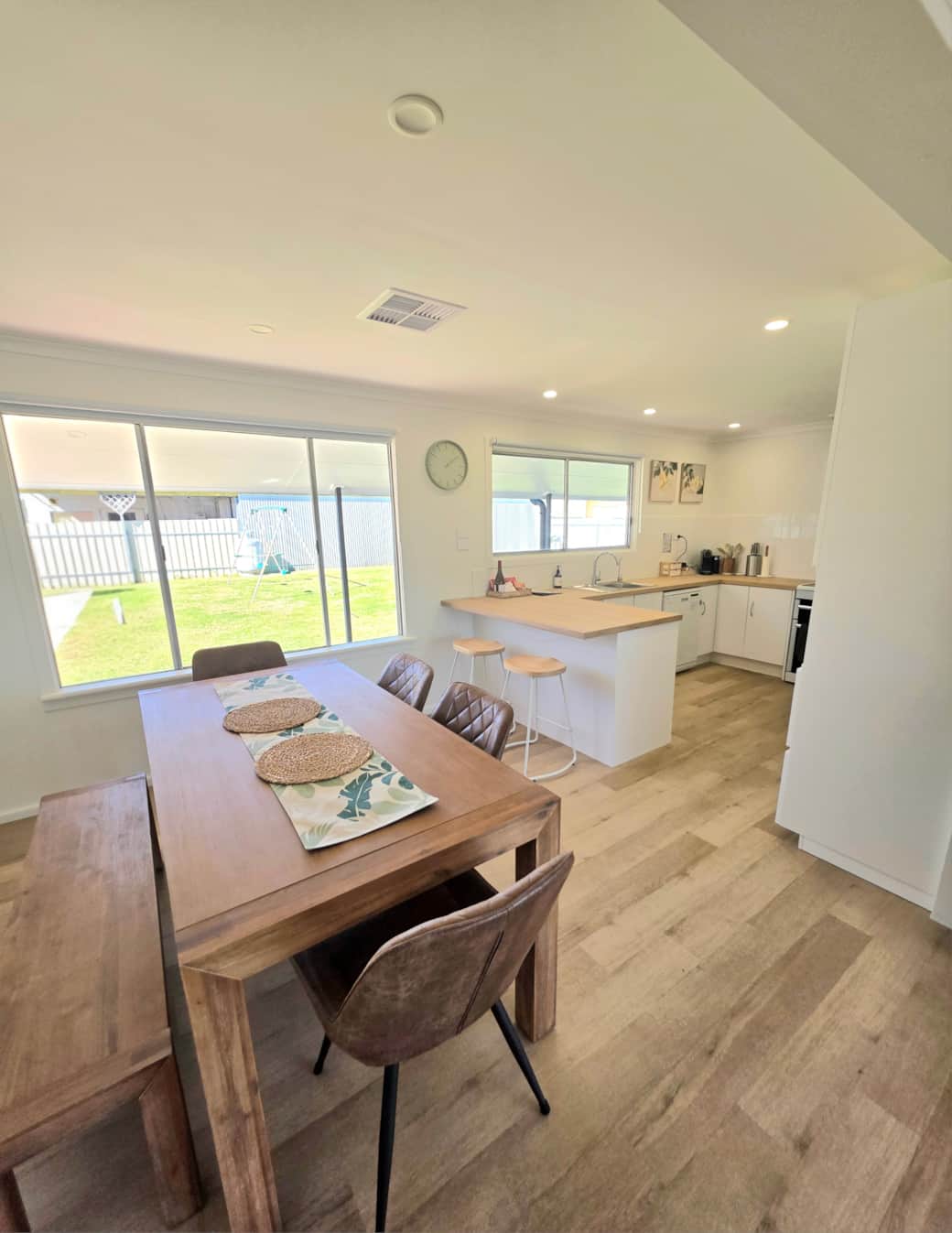 Dining & Full Kitchen