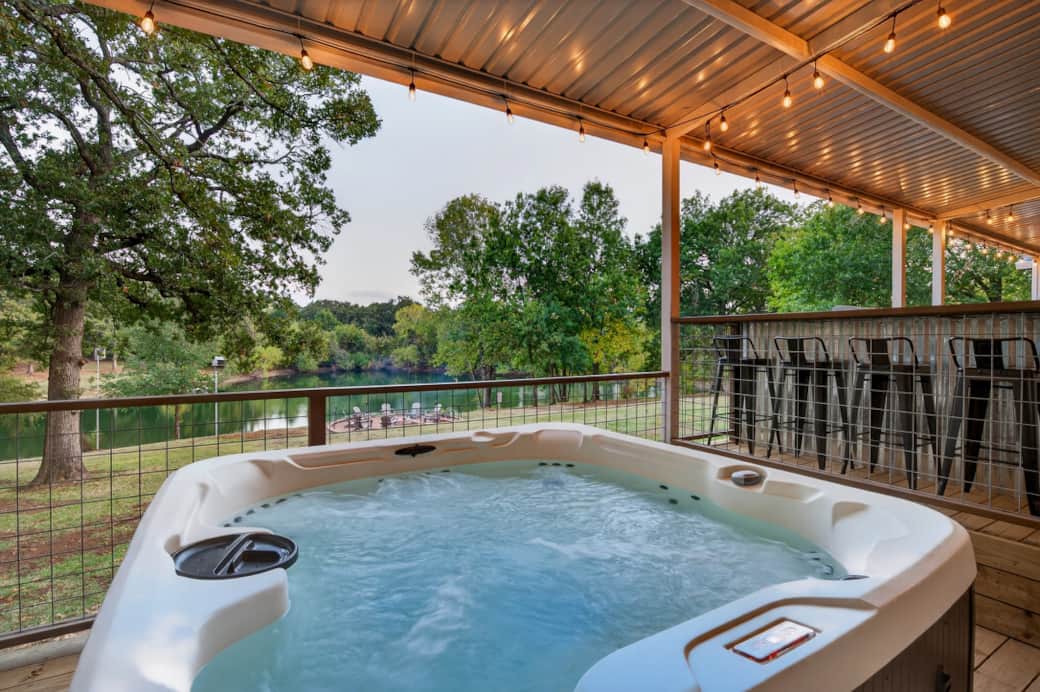 7-person hot tub with a pond view 7-person hot tub with a pond view
