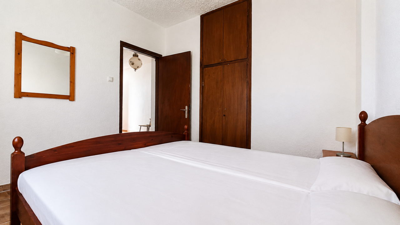 PROPERSTAY 105 (1)