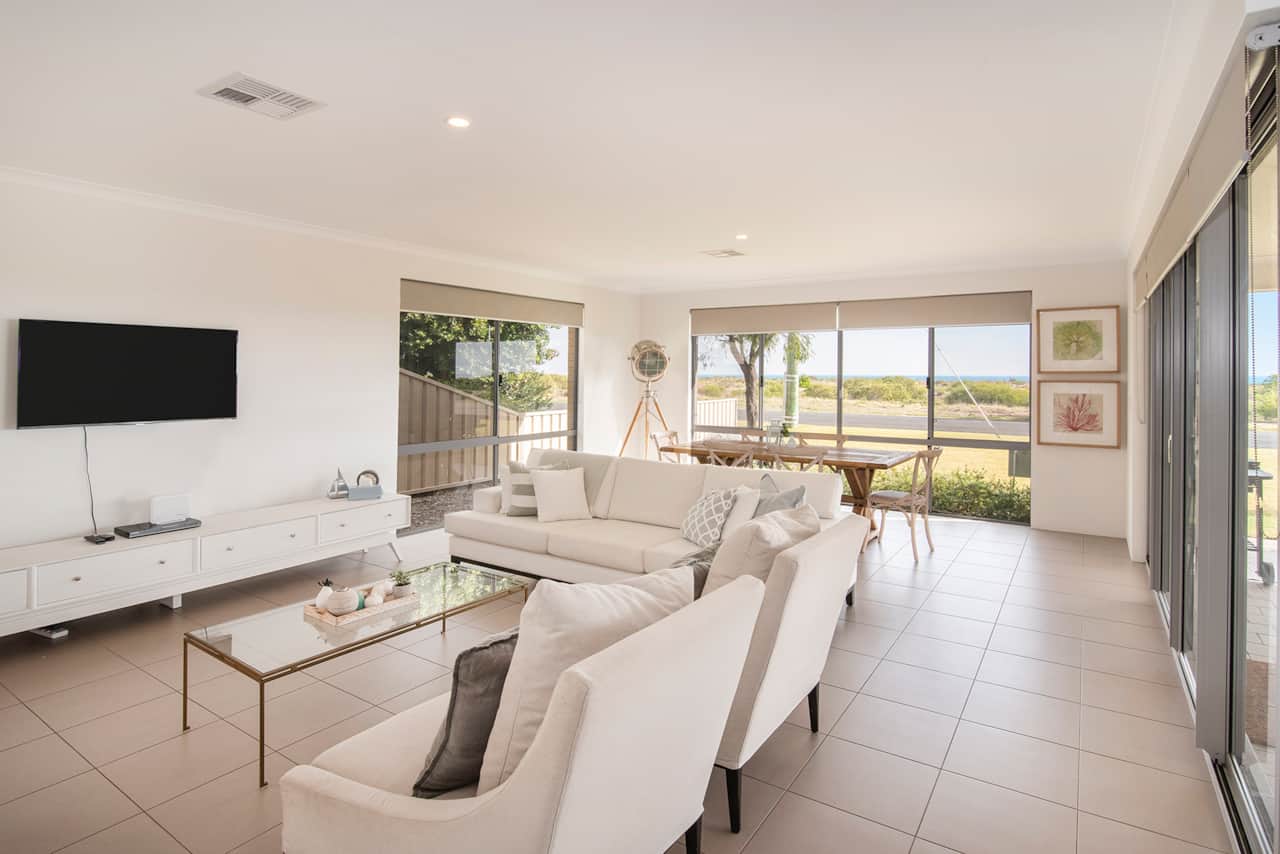 INTO THE BLUE - OPEN LIVING WITH VIEWS