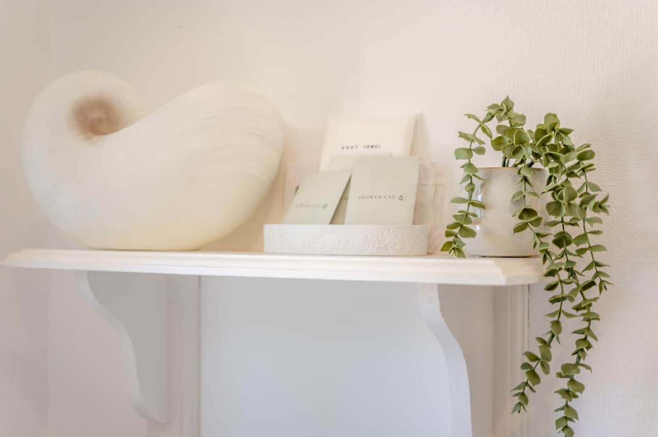 Bathroom - Shelf Detailing.jpg