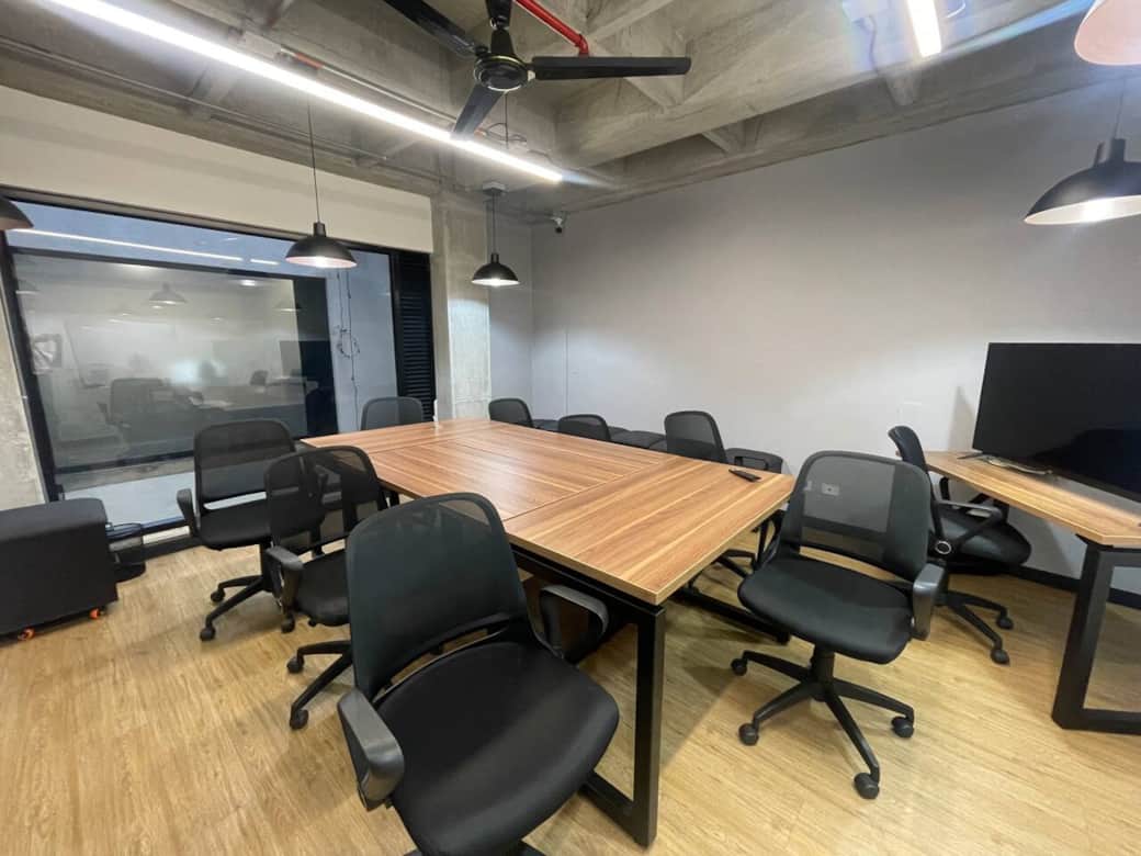 Alojamiento en El Poblado Medellín con coworking pago adicional directament