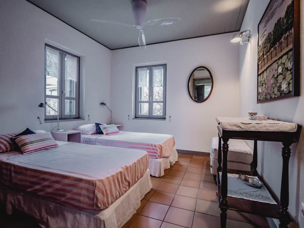 Twin bedroom
