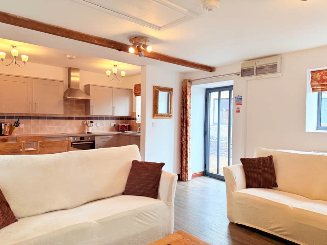 Daisy's living room with kitchen