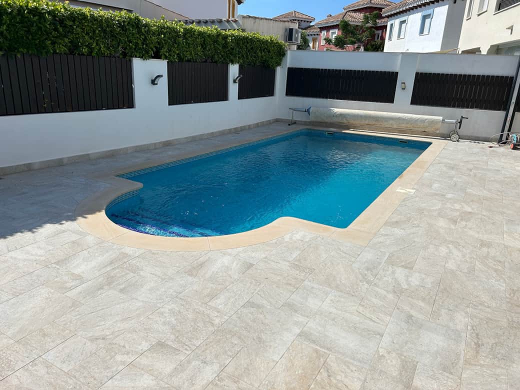 F5AB902E 7B4F 48C3 A258 91DC65ED2769 F5AB902E 7B4F 48C3 A258 91DC65ED2769