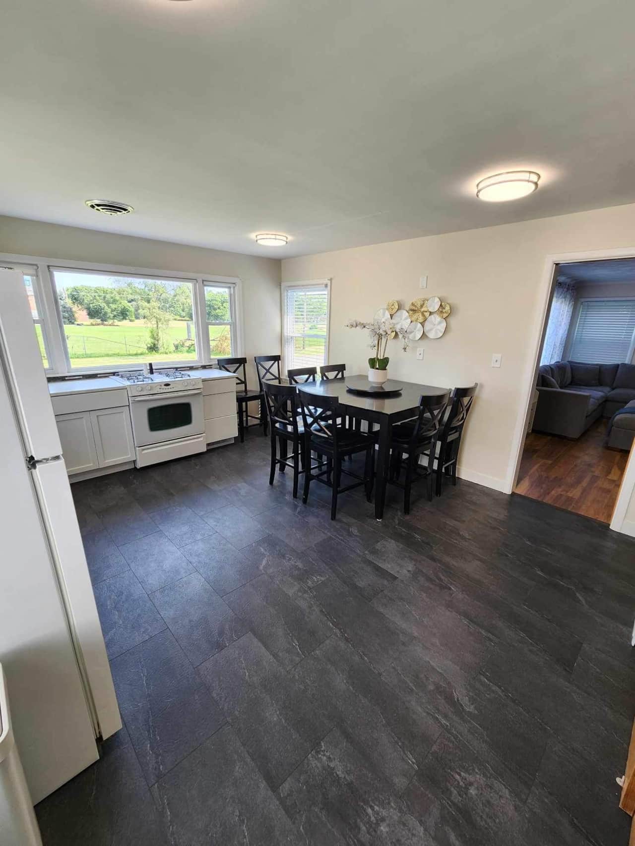 Main Floor - Kitchen