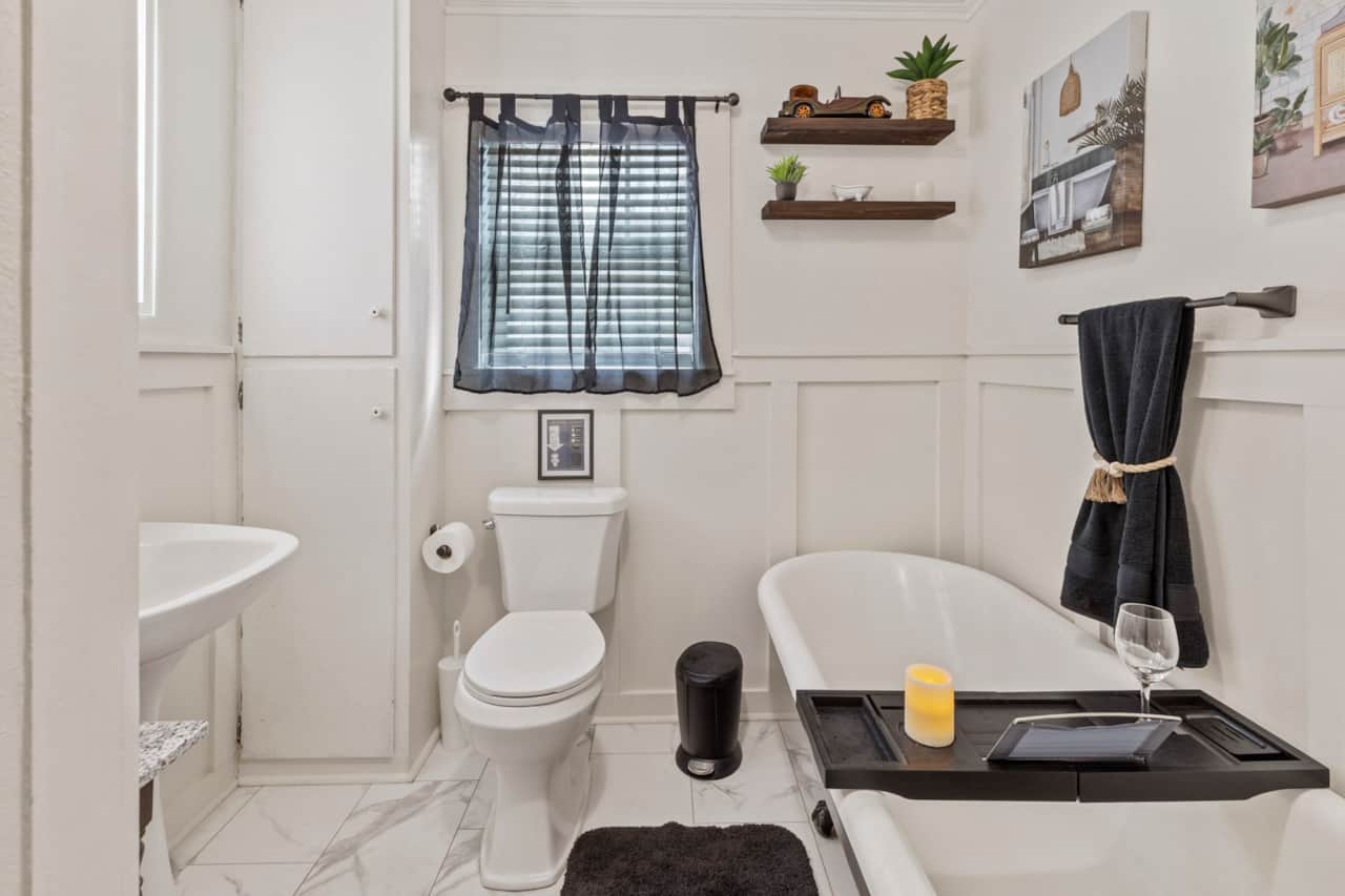 Guest Bathroom