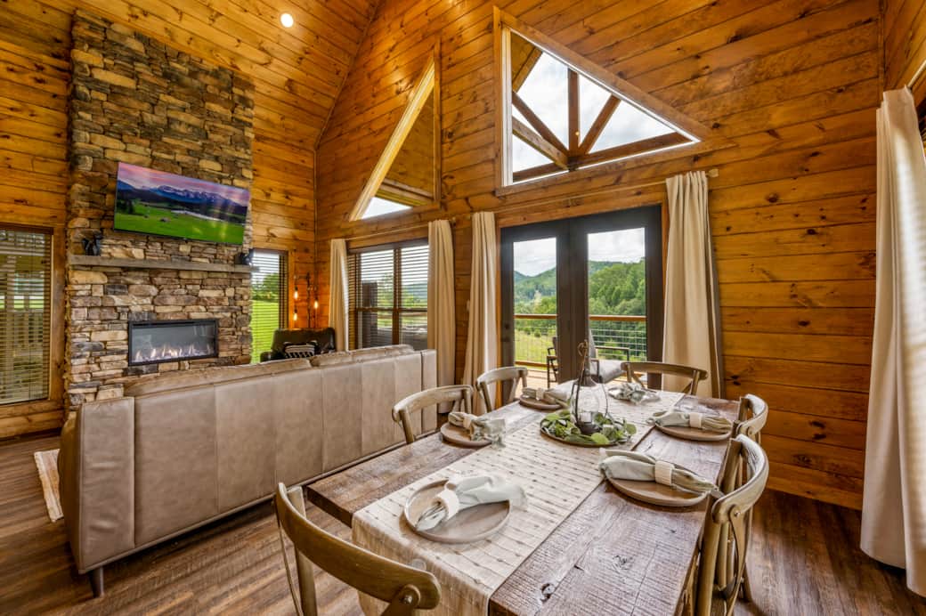 Living Room/Dining