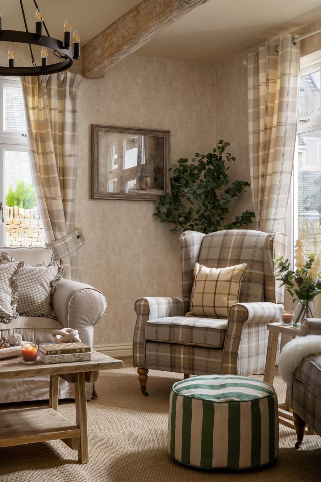 20 - East Cottage - WR12 7AT - Web