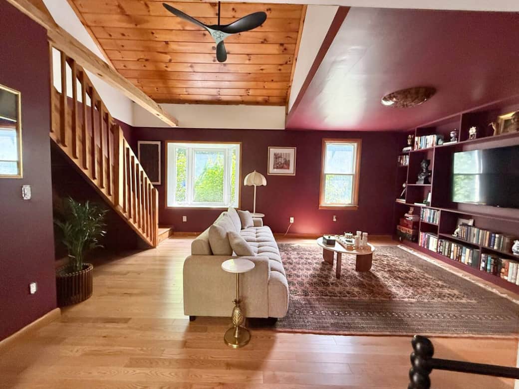 Warm rich tones and a supple couch to nestle into greet you in the living room. Smart TV will provide movies, games and other entertainment. 