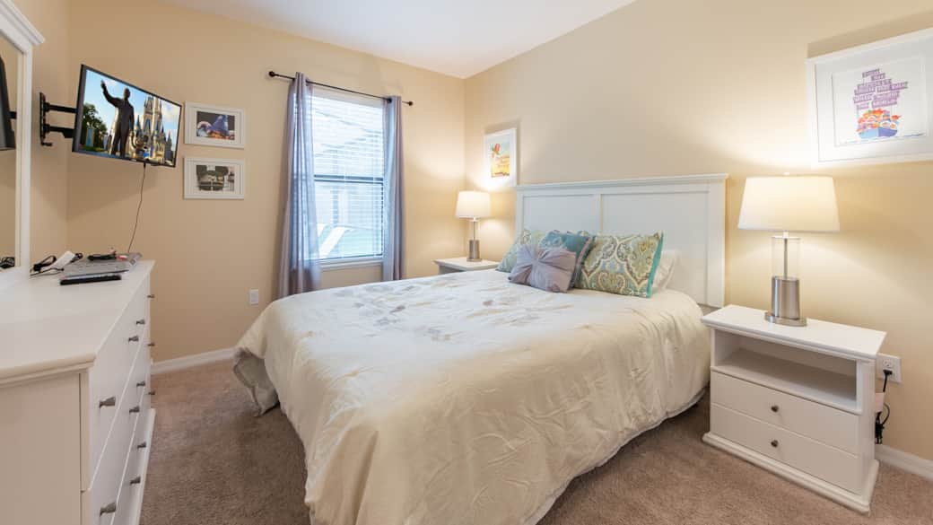 Queen Room 2