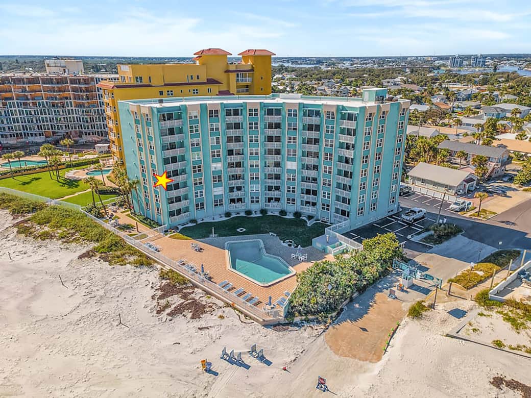 Condo 401