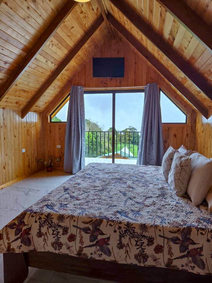 Habitación y cama King