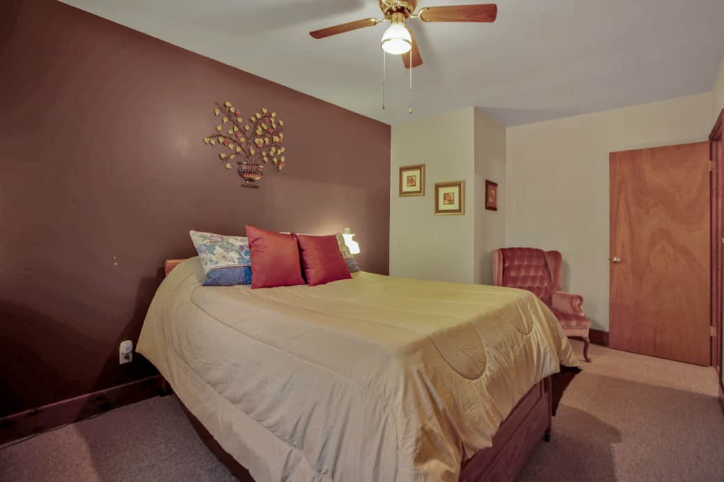 Villa with a View 2 bedroom 1 bathroom, sleeps 4, wifi, AC, dogs allowed!
