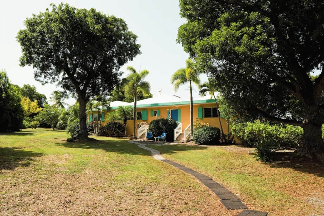 Exterior(1) Exterior(1)