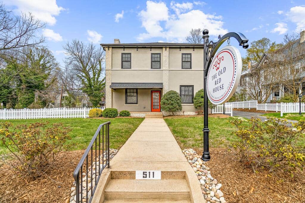 View of Best Luxury Apartments for Rent Near Waxhaw NC